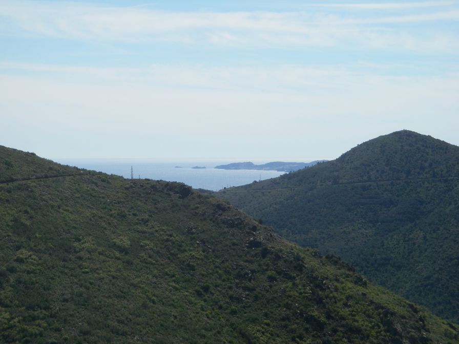 2009-04-18-042-Portbou-Bay