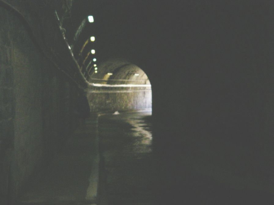2009-04-18-086-Tunnel-Under-Cerbere-Station