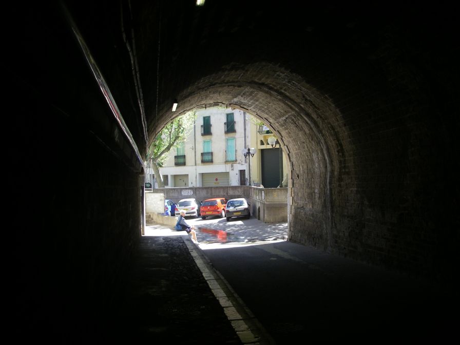 2009-04-18-091-Tunnel-Under-Cerbere-Station