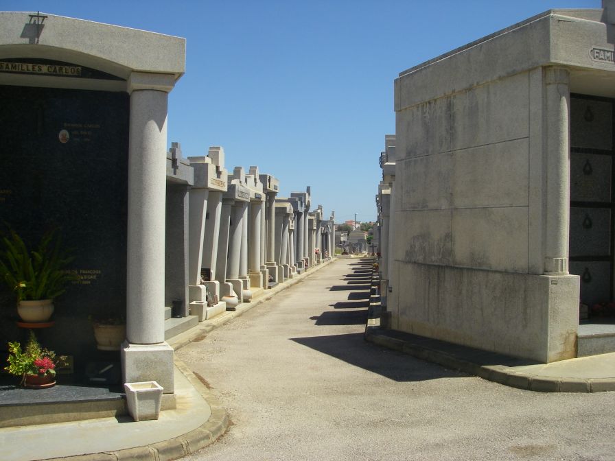 2009-05-27-072-Perpignan-Cemetery