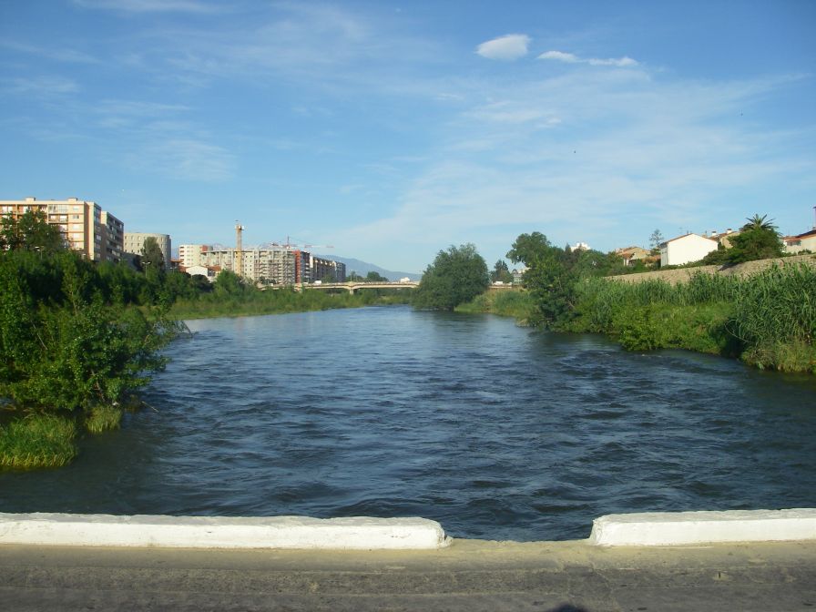 2009-05-28-010-River-at-Perpignan