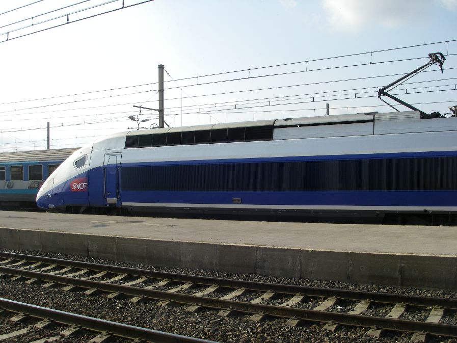 2010-10-23-003-Narbonne-TGV