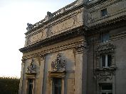 2010-10-23-010-Theatre-Opposite-Hotel-Le-National