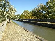 2010-10-26-035-Canal-Du-Midi-Aquaduct