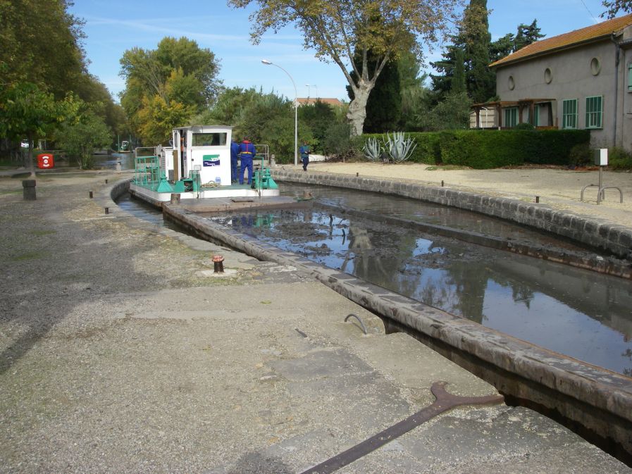 2010-10-27-022-Canal-Du-Midi-Dredging