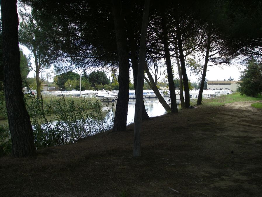2010-10-27-037-Le-Boat-Boatyard