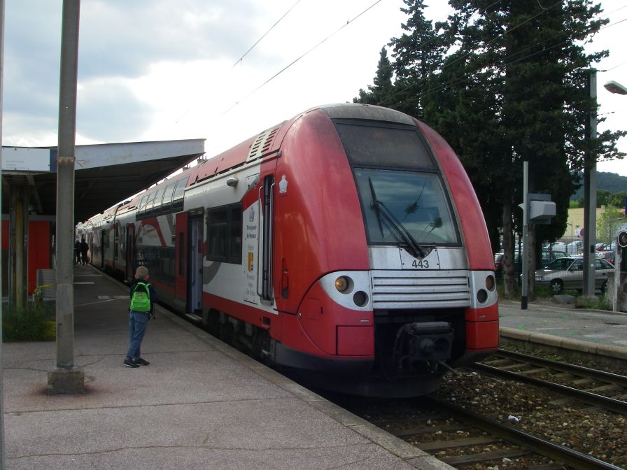 2011-04-16-030-Monaco-Branded-Train