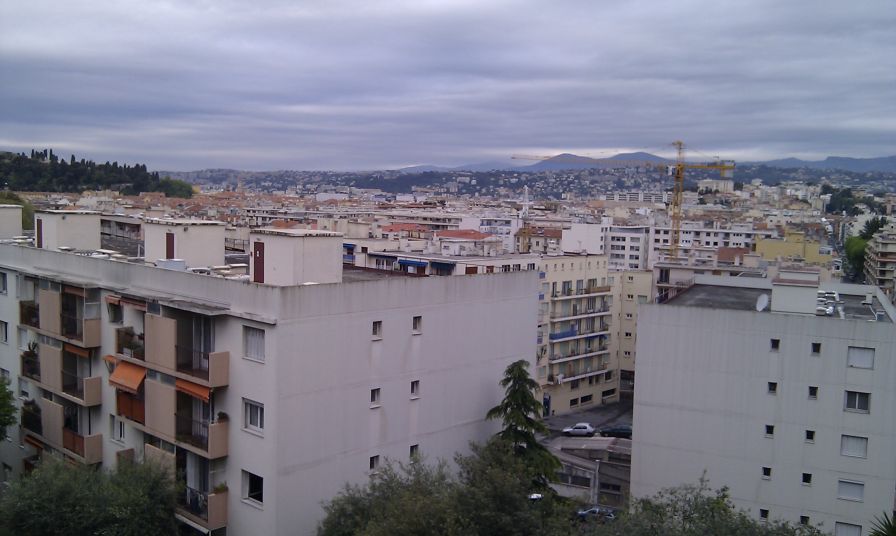 2011-04-23-003-Nice-on-a-Dull-Day