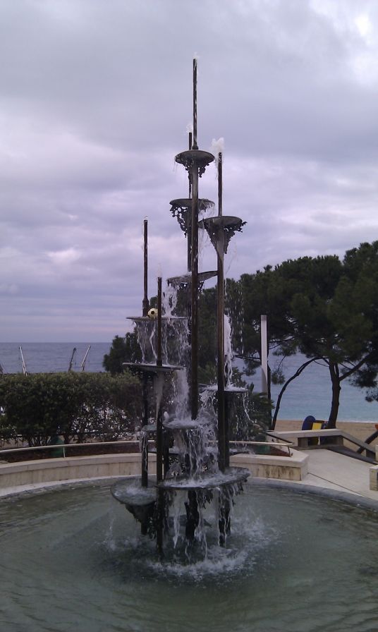 2011-04-24-012-Fountain