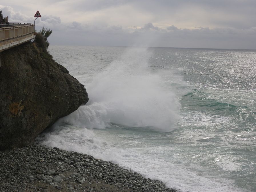 2012-04-07-015-Stormy-Seas