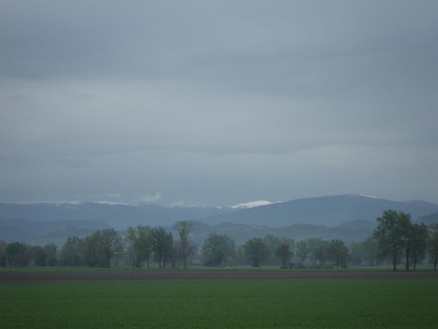 2012-04-13-001-Snow-on-Low-Peaks