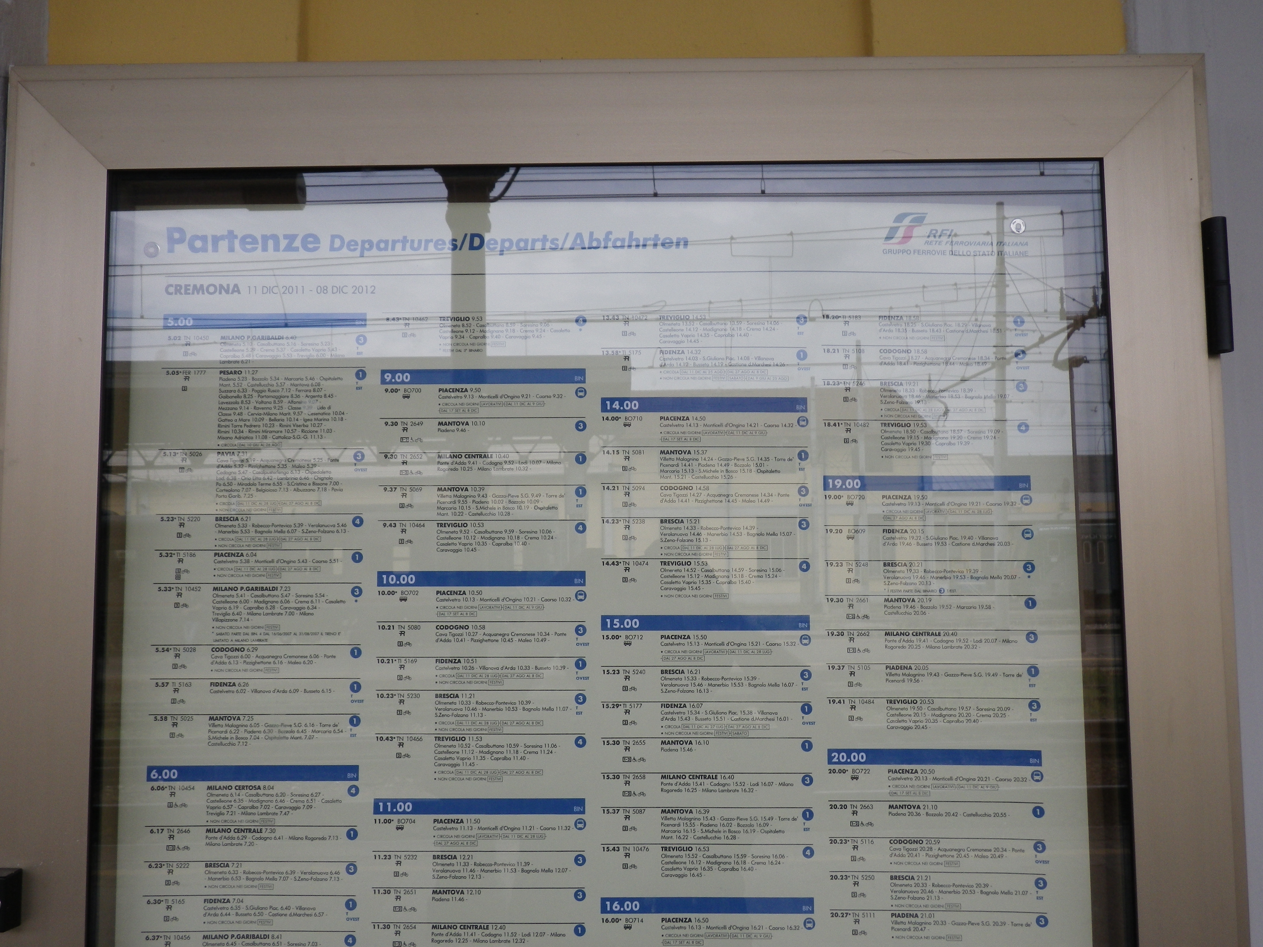 2012-06-06-018-Cremona-Departures