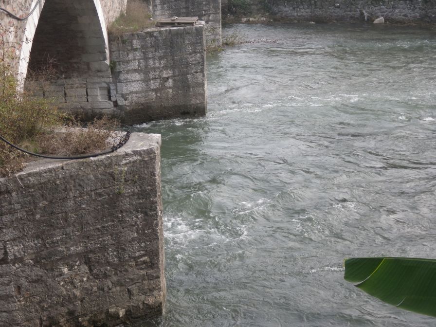2013-10-27-009-Nice-Old-Bridge