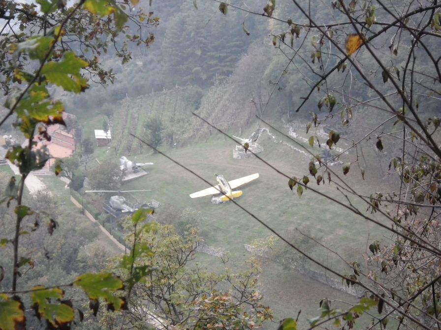 2013-11-02-008-Unexpected-Aircraft